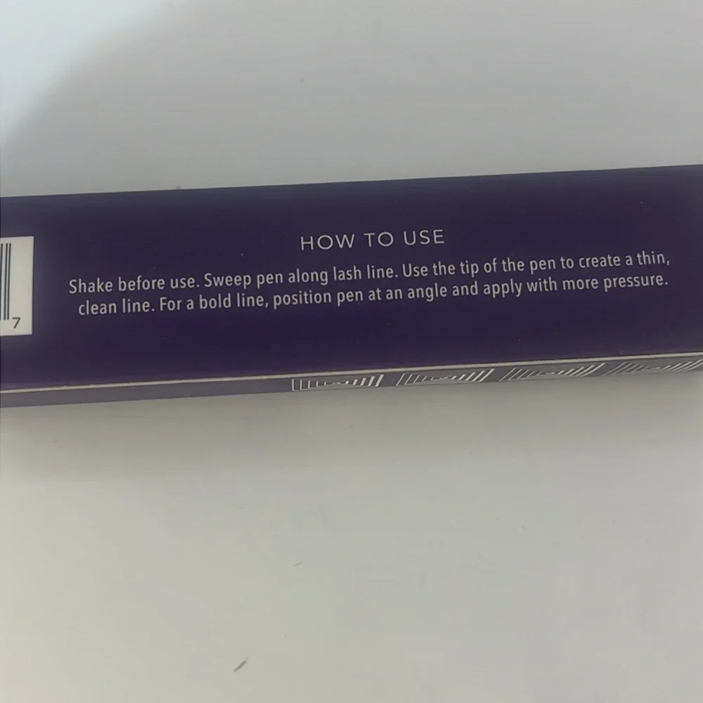 BELLE EN ARGENT Fine Print Liquid Liner – Precision Black Felt Tip
